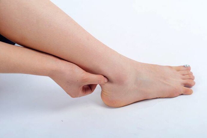 腰椎间盘突出反反复复腰痛怎么办,腰肌劳损腰疼和腰椎间盘突出