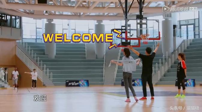 约吧大明星鹿晗转魔方,约吧大明星鹿晗打篮球