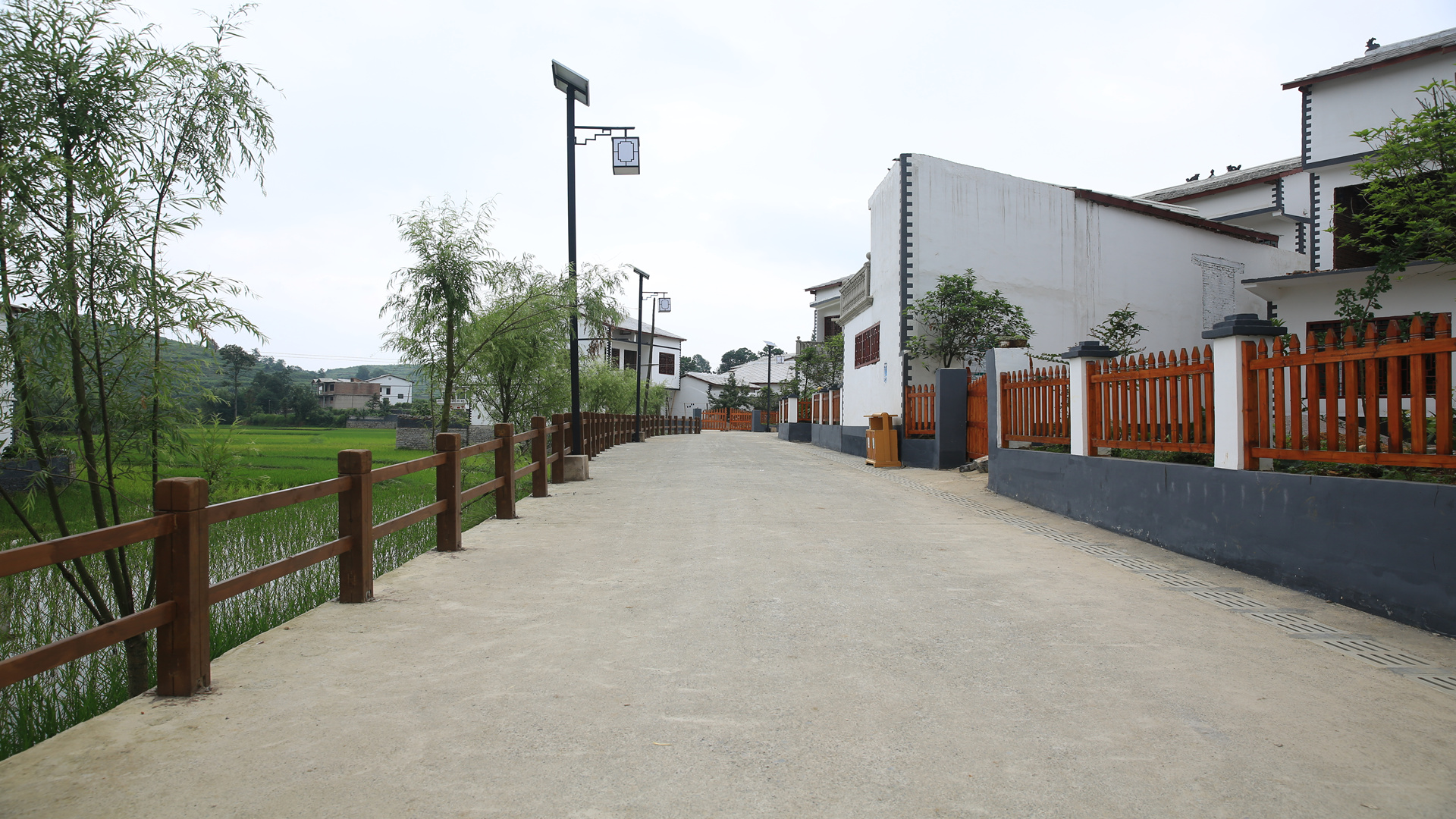 看看如今旧州镇终于找到了历史上夜郎自大的底气