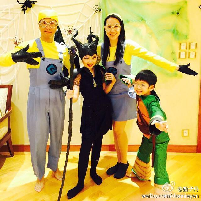 甄子丹儿子跆拳道红带,张晋被女儿“甜蜜家暴”,功夫二代太厉害