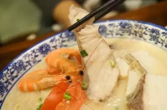 带朋友吃饭去哪里吃最好,出去吃什么面条好吃