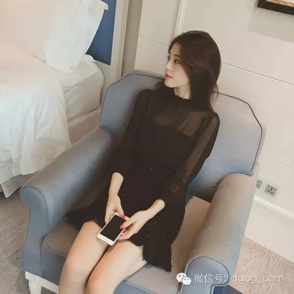 用韩版衣衣演绎端庄优雅女人味 稳扎稳打做名媛