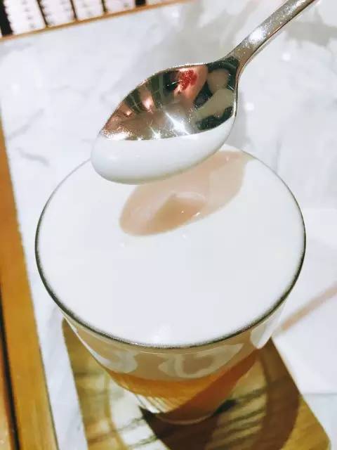 嗑奶茶只知道一点点？这九家奶茶颜值爆表还不用排！长！队！