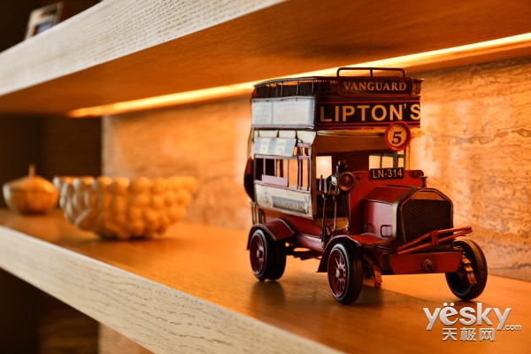 尼康d7500比d7100画质提升多少,尼康d7500和佳能90d哪个值得入手