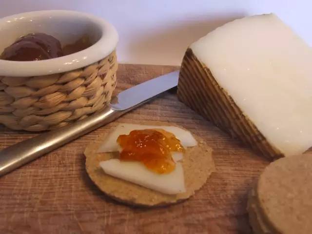 怎么吃葡萄不吐葡萄皮呢,如何吃葡萄不吐葡萄皮