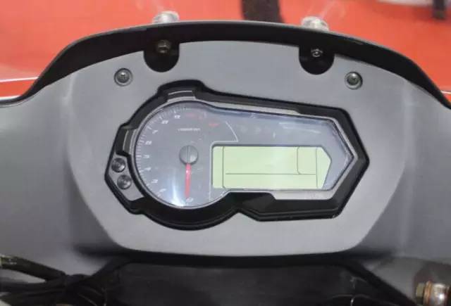 蓝巡300新款价格,300蓝圈夜光效果