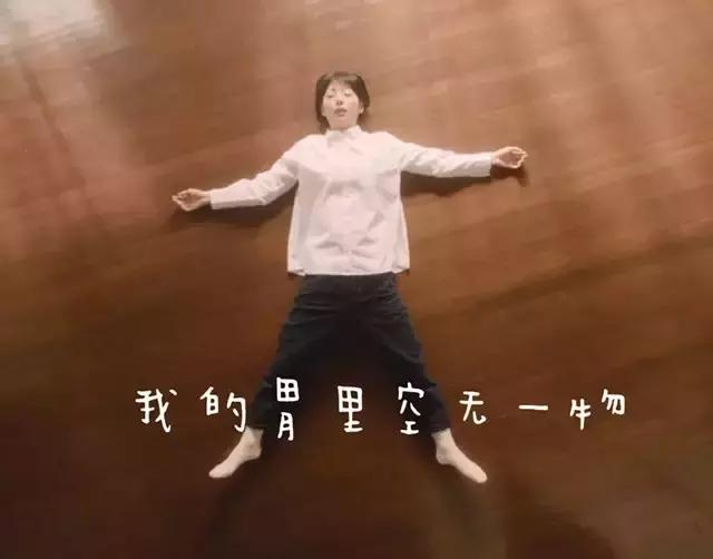 狗狗早晨起来吐黄水是怎么回事,狗狗不吃东西吐黄水是怎么回事