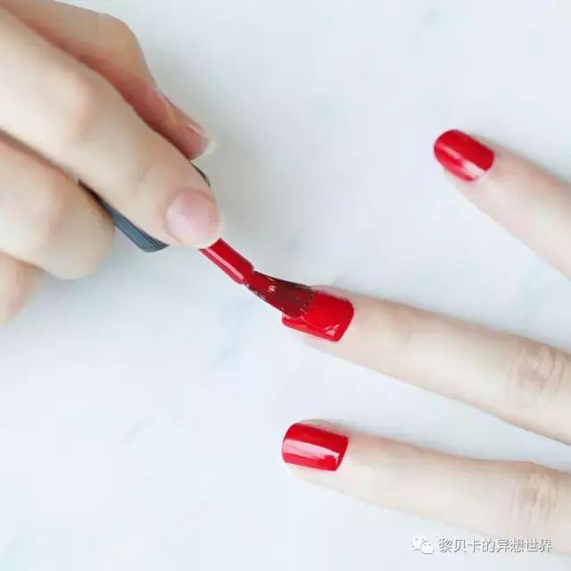 什么色的甲油显手白,什么指甲油显手白图片