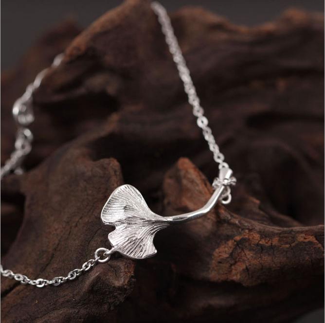 小仙女也能攻气十足，迪丽热巴这些配饰一秒切换造型！