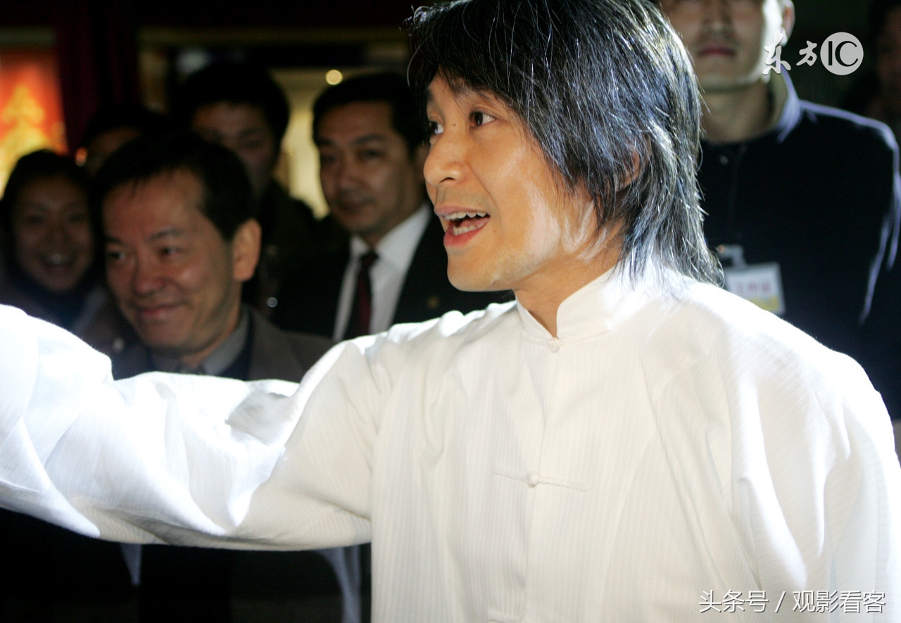 93年采访周星驰完整,周星驰在采访时哭了全集