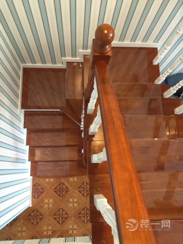 家具刚到位，晒实景图！68㎡loft户型，5万造价，哈尔滨地恒托斯卡纳