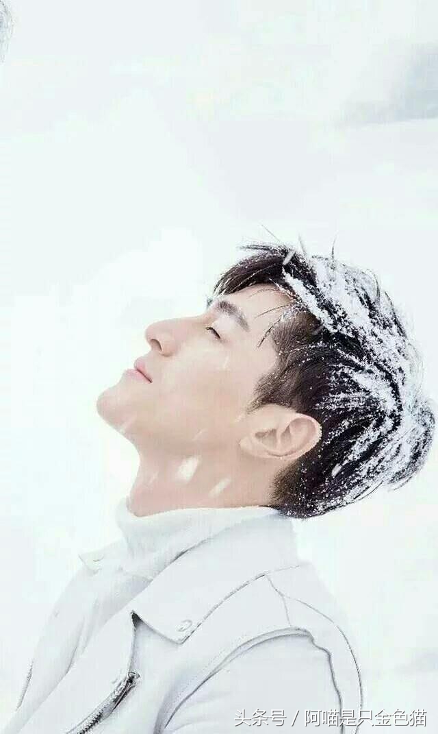 李易峰侧脸对比图,李易峰高清侧颜照片