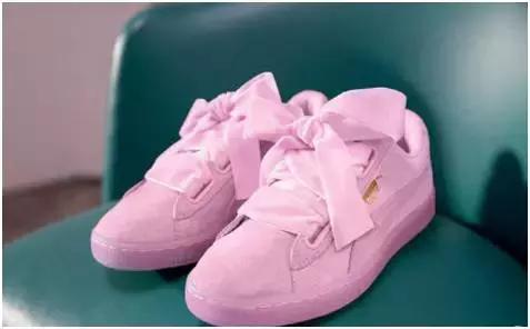 puma蕾哈娜同款鞋 (puma的蕾哈娜穿搭)