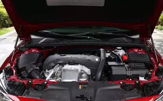 新君威2.0驾驶感受,新君威跑长途真实感受