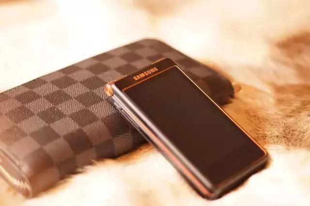 三星w2019手机价格表,三星w系列手机值得买吗