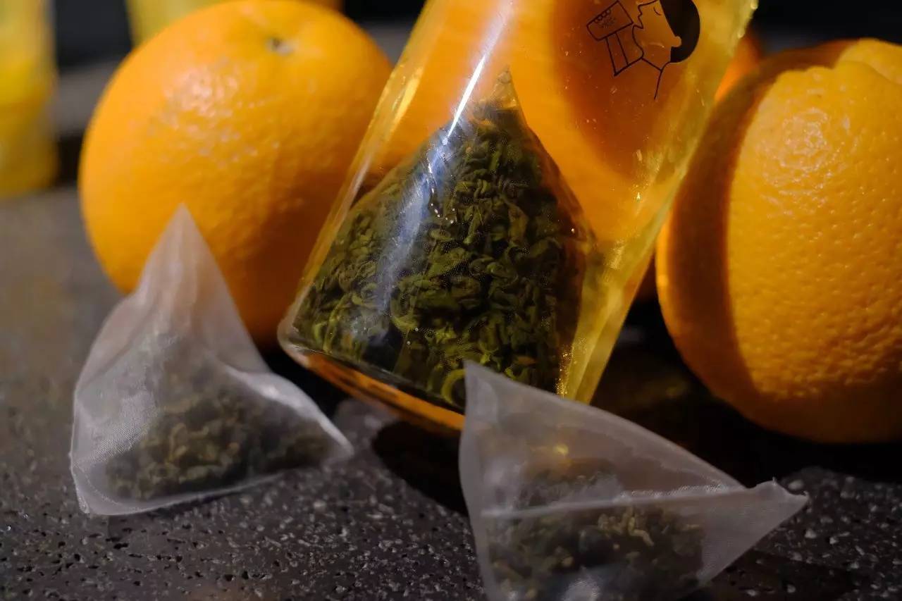 长大后茶饮店就像江湖的高手,一代起一代落但能真正成为新闻暴风眼的真的只有喜茶