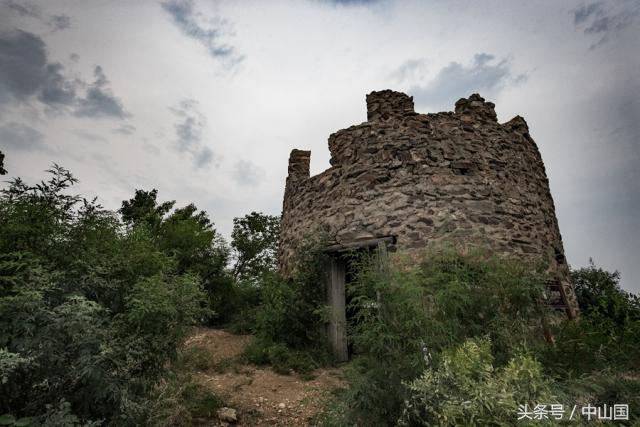 石家庄平山山顶日军碉堡群,太行山战场遗址