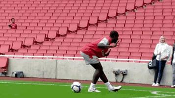 用足球可以玩什么游戏,用足球当台球打