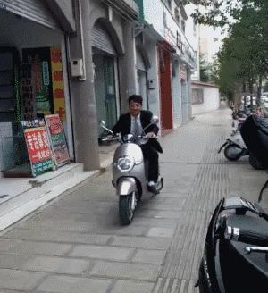 媳妇把酒瓶子放下，别玩了