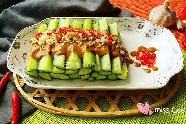 买来黄瓜吃不完自己怎样做酱黄瓜,第二天就能吃的酱黄瓜的腌制方法