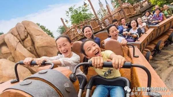 去迪士尼实现童话故事公主梦,带小朋友去迪士尼圆公主梦