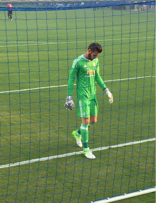 曼联喜迎开门红,红魔曼联贺炜