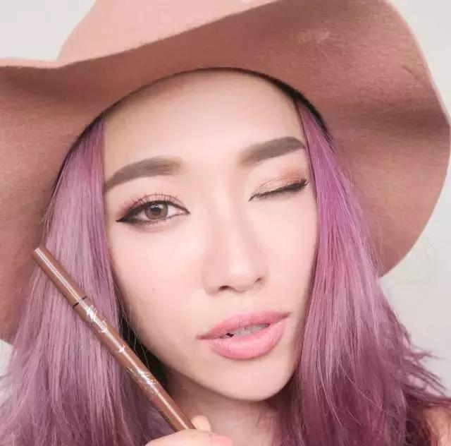 怎么画眉毛初学者自然减龄,眉毛画的好看