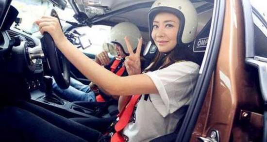 夏季赛车手,炎炎夏日汽车快速降温有妙招