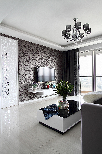 武汉老园艺师只因老伴喜爱花儿,果断把卧室窗台巧变花园式榻榻米!