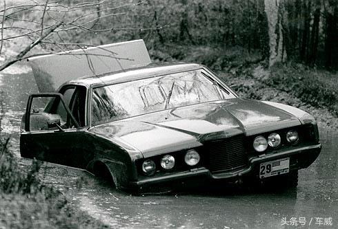 奔驰g级和切诺基,奔驰g和大切诺基