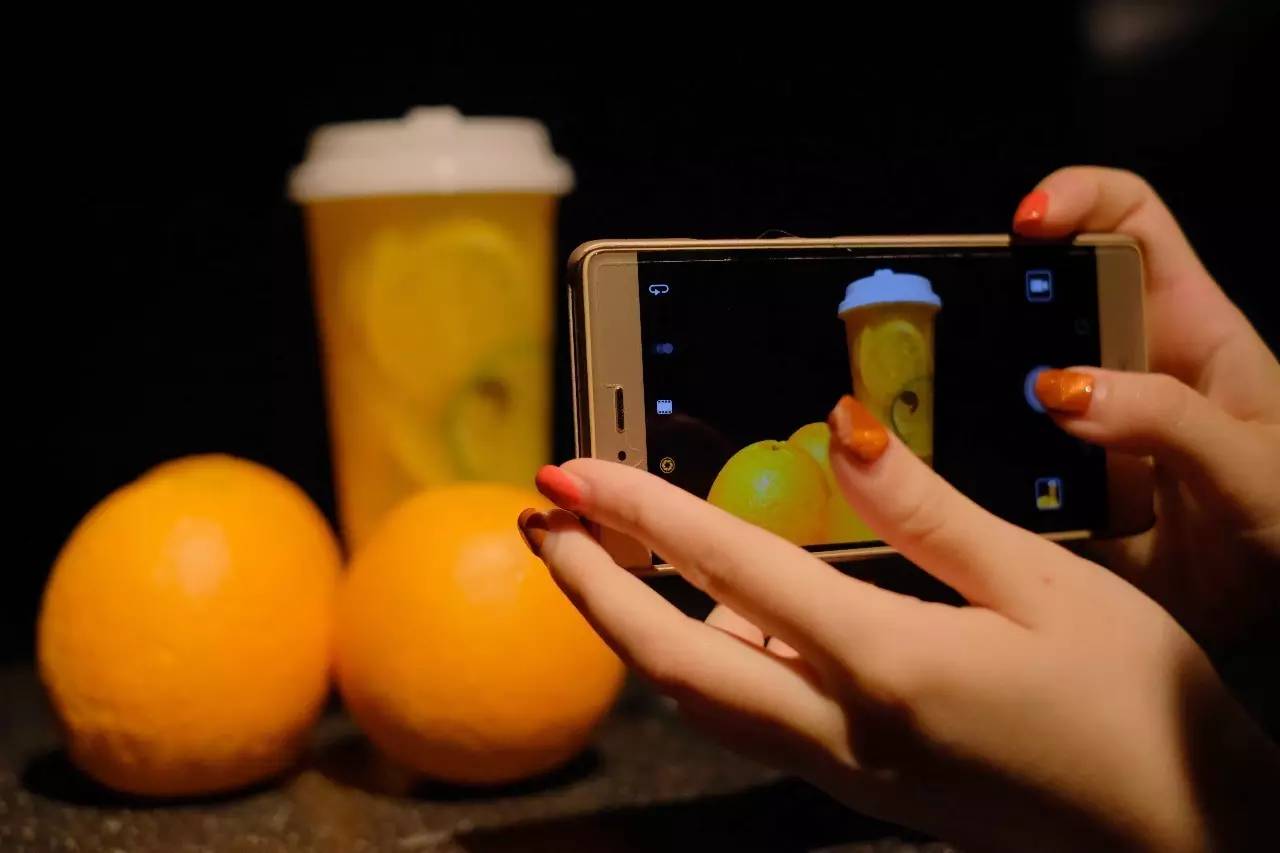 长大后茶饮店就像江湖的高手,一代起一代落但能真正成为新闻暴风眼的真的只有喜茶