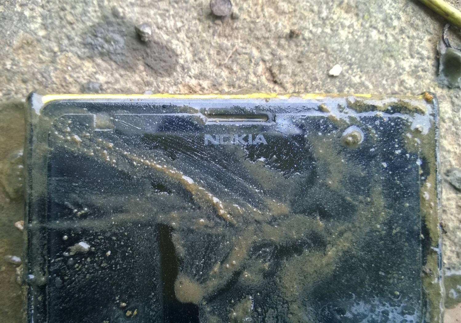 诺基亚windowsphone手机lumia1520,诺基亚lumia1520不能用4g吗