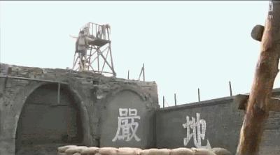 爸爸看到孩子写的字,儿子调皮被爸爸打作文