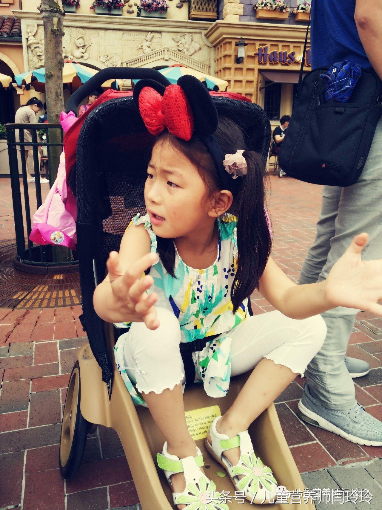 下雨天去迪士尼玩有影响吗,下雨天的迪士尼巡游