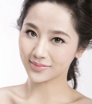 杨紫为什么有法令纹,杨紫是如何简单的去除脸上的斑