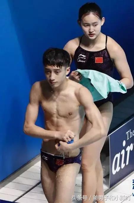 跳水运动员高颜值,跳水冠军练俊杰帅吗