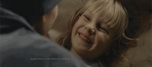 青春期未婚先孕，成为单亲父亲，怒怼整个世界，为女儿杀出一条天路