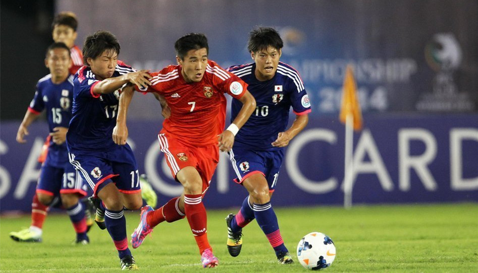 国足亚洲杯9:0柬埔寨,国足0-3输柬埔寨回顾