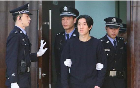 最坑爹星二代,两次入狱还暴打女友,老爹亲自道歉却仍不知悔改!