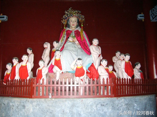 旧时,不生孩子怎么办?拜神拴娃