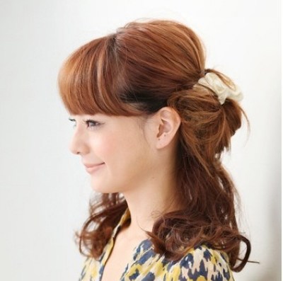 干练简约花苞头扎法教程,长直发凌乱花苞头扎法