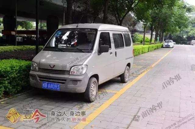 柳州交警贴违法停车告知单,柳州路边违停处罚标准表