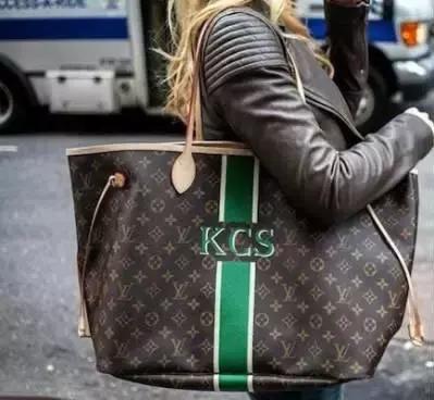 lv邮差包经典款式,lv最值得购买的款式