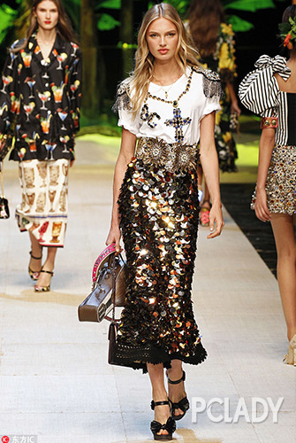 腰粗穿衣服不好看,腰粗的人怎么穿衣服