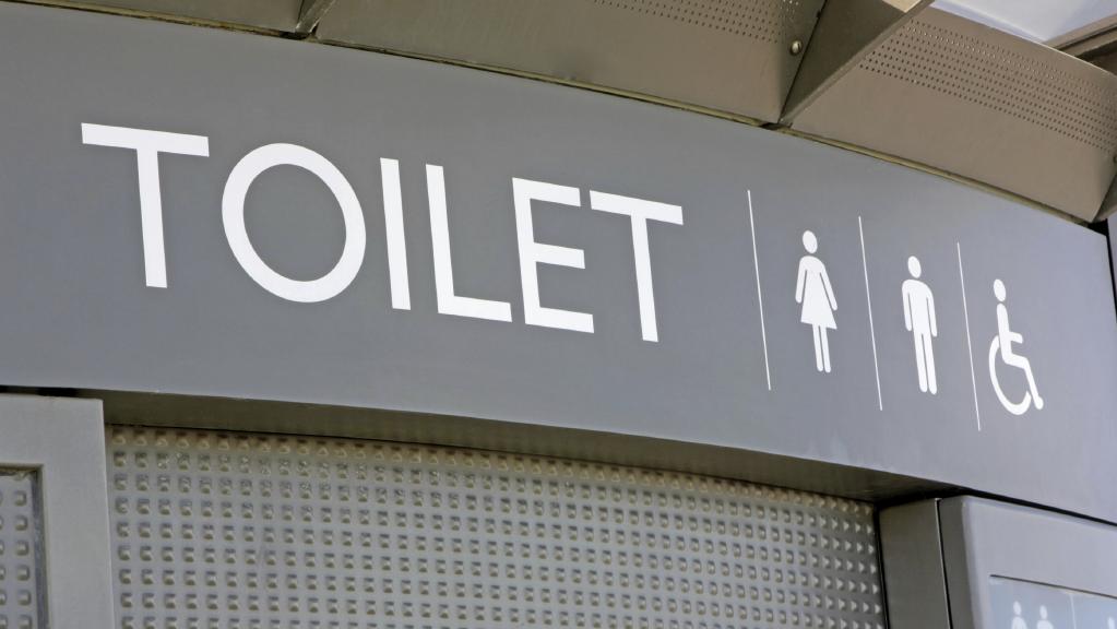 被公厕马桶水溅到了,公厕马桶里的水溅到下面怎么办