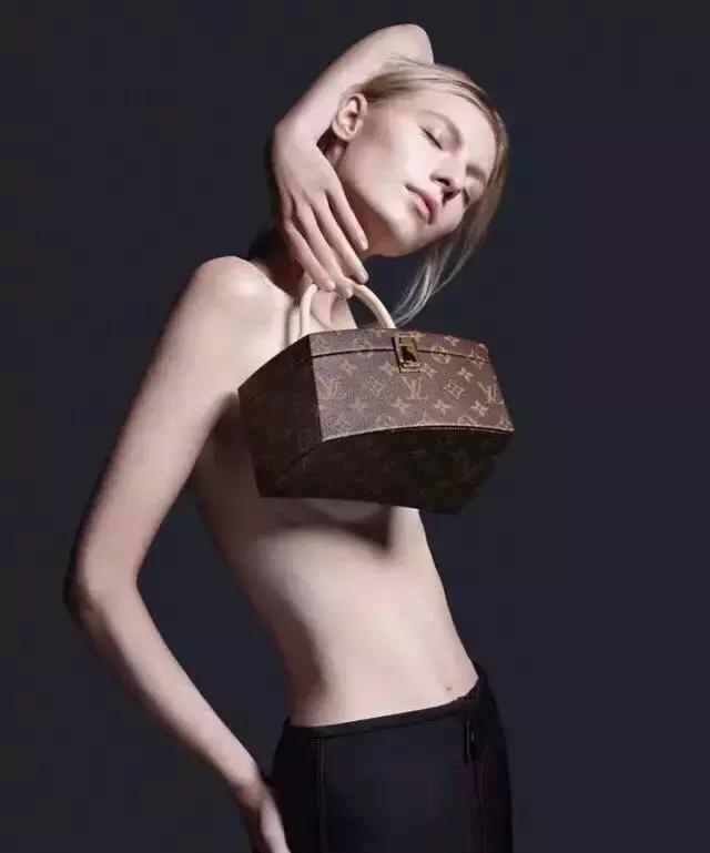 lv邮差包经典款式,lv最值得购买的款式