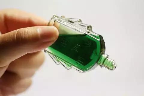 夏季痱子怎么快速去除,小孩长热痱子怎么快速消除止痒