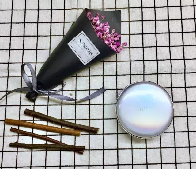 天热底妆浮粉,大热天怎么上底妆