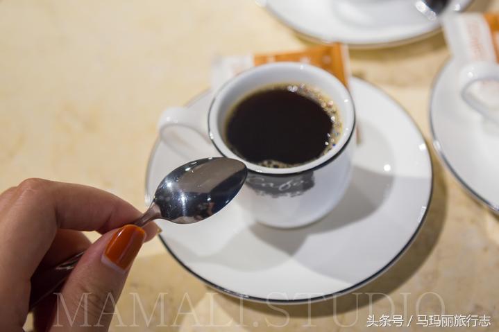 住赏气质喆啡，一辆复古老爷车把你接到咖啡馆的家