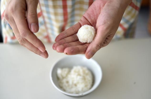 宝宝拒绝吃饭怎么办最有效的办法,如何教宝宝拒绝别人的食物